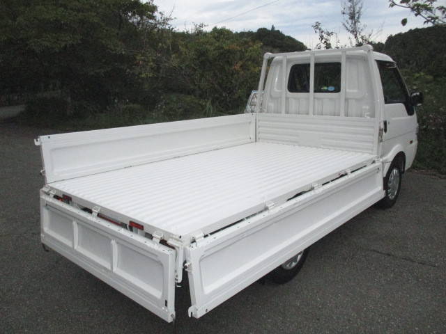 マツダボンゴ平ボディ小型（2t・3t）[写真08]