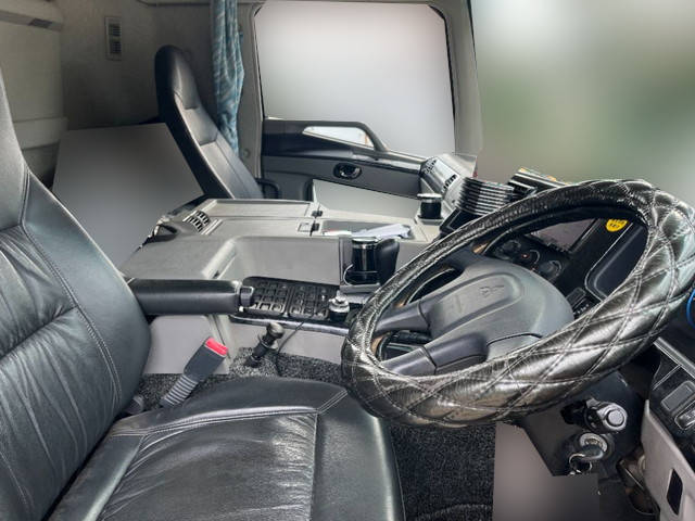 三菱ふそうスーパーグレートセルフクレーン3段大型（10t）[写真31]