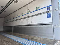 日野プロフィアアルミウイング大型（10t）[写真18]