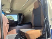 日野プロフィアアルミウイング大型（10t）[写真30]