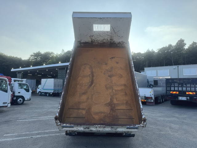 いすゞエルフローダーダンプ小型（2t・3t）[写真09]