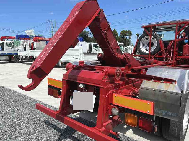 UDトラックスコンドルコンテナ専用車増トン（6t・8t）[写真16]