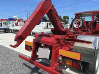 UDトラックスコンドルコンテナ専用車増トン（6t・8t）[写真17]