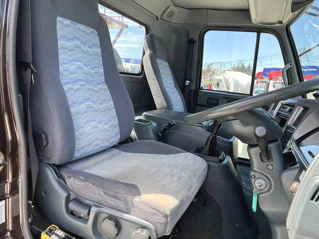 UDトラックスコンドルコンテナ専用車増トン（6t・8t）[写真35]