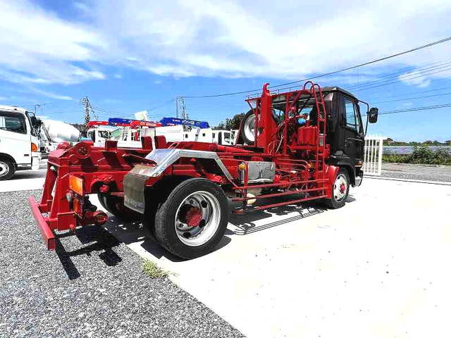 UDトラックスコンドルコンテナ専用車増トン（6t・8t）[写真04]