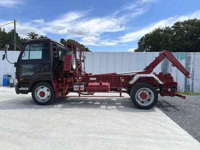 UDトラックスコンドルコンテナ専用車増トン（6t・8t）[写真05]