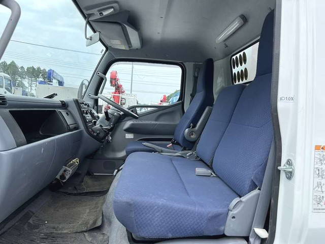 三菱ふそうキャンタークレーン4段小型（2t・3t）[写真32]