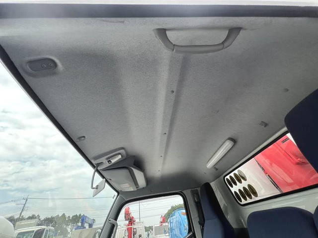 三菱ふそうキャンタークレーン4段小型（2t・3t）[写真34]