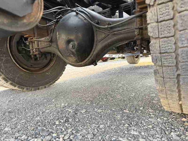 いすゞフォワードコンテナ専用車増トン（6t・8t）[写真20]