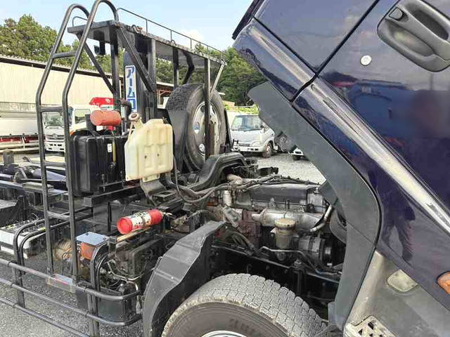 いすゞフォワードコンテナ専用車増トン（6t・8t）[写真26]