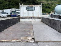 日産アトラス平ボディ小型（2t・3t）[写真11]