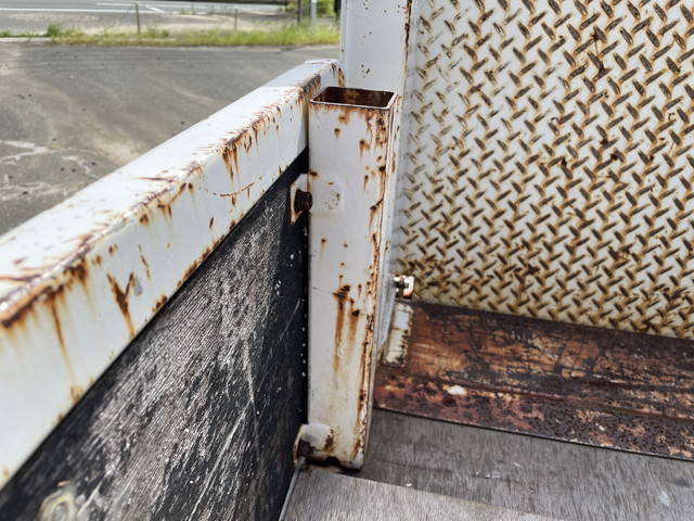 日産アトラス平ボディ小型（2t・3t）[写真12]