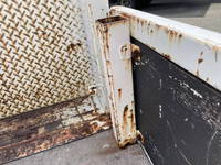 日産アトラス平ボディ小型（2t・3t）[写真14]