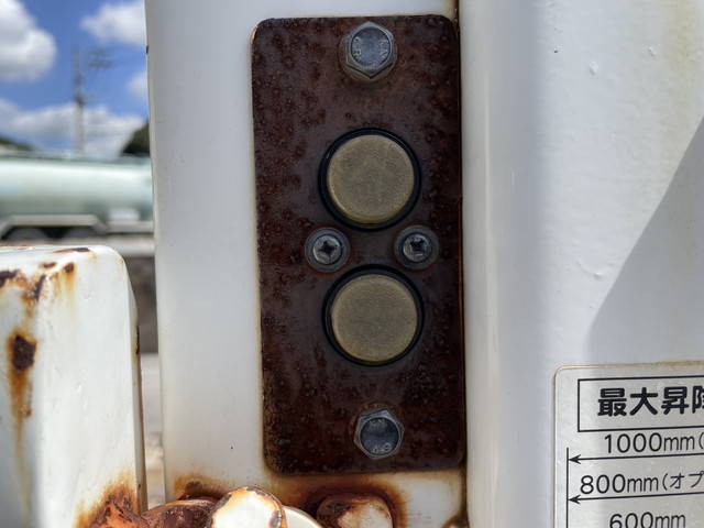 日産アトラス平ボディ小型（2t・3t）[写真16]