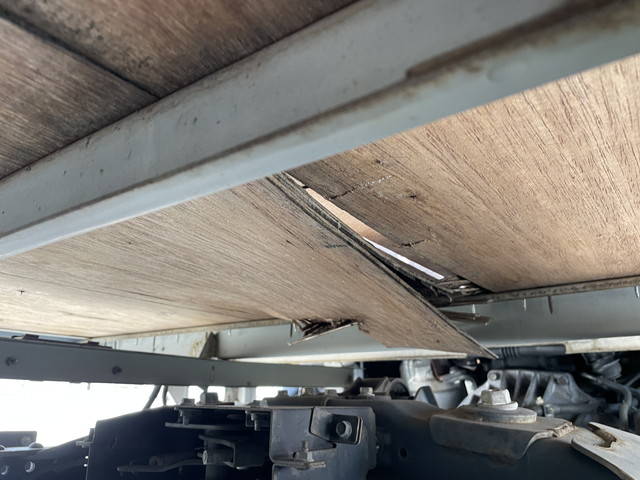 日産アトラス平ボディ小型（2t・3t）[写真28]