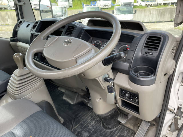 日産アトラス平ボディ小型（2t・3t）[写真33]