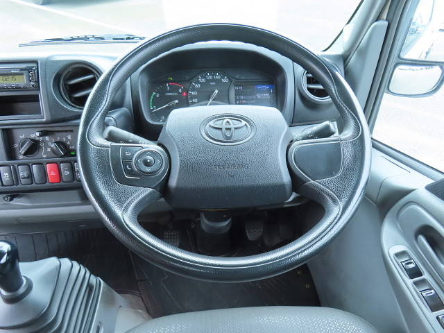 トヨタその他の車種平ボディ小型（2t・3t）[写真18]