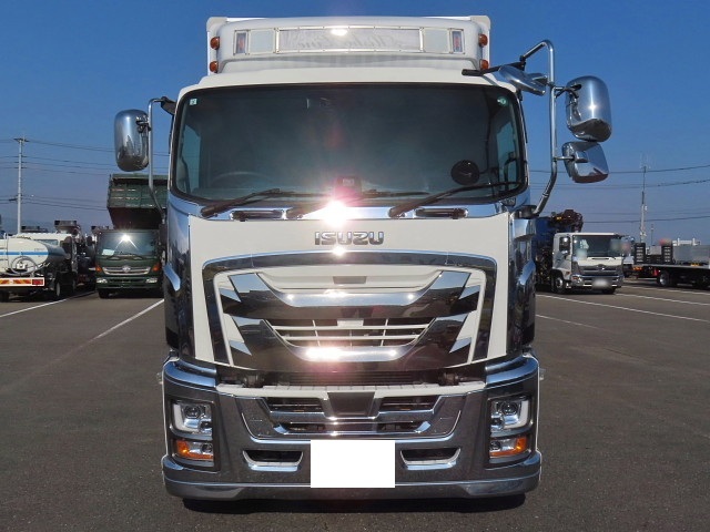 いすゞギガ冷蔵冷凍ウイング大型（10t）[写真02]