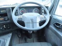 いすゞギガ冷蔵冷凍ウイング大型（10t）[写真23]