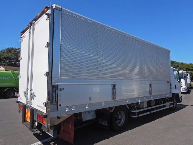 いすゞフォワード冷蔵冷凍ウイング中型（4t）[写真02]