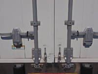 いすゞフォワード冷蔵冷凍ウイング中型（4t）[写真27]