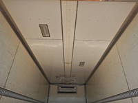 いすゞフォワード冷蔵冷凍ウイング中型（4t）[写真34]