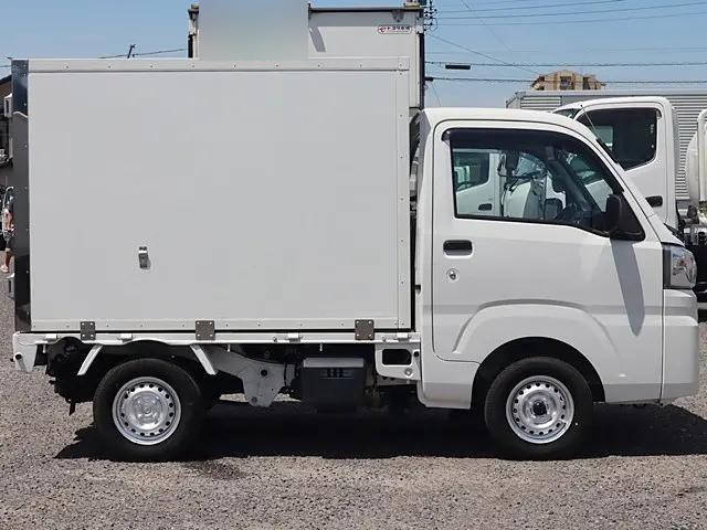トヨタその他の車種冷凍車（冷蔵車）小型（2t・3t）[写真07]