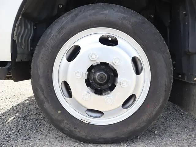 トヨタトヨエース平ボディ小型（2t・3t）[写真19]