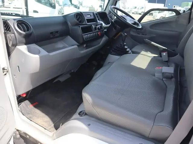 トヨタトヨエース平ボディ小型（2t・3t）[写真26]