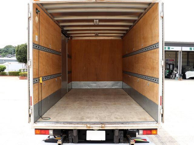 三菱ふそうキャンターアルミバン小型（2t・3t）[写真11]