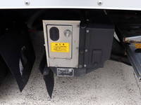 三菱ふそうキャンターアルミバン小型（2t・3t）[写真19]