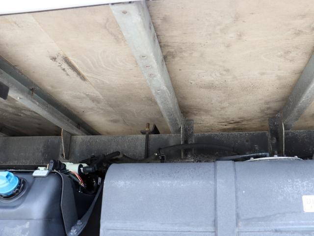 三菱ふそうキャンターアルミバン小型（2t・3t）[写真23]