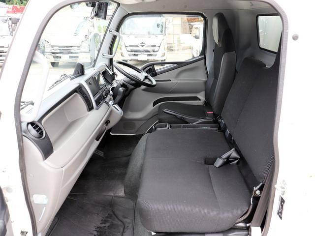 三菱ふそうキャンターアルミバン小型（2t・3t）[写真30]