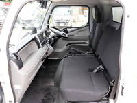 三菱ふそうキャンターアルミバン小型（2t・3t）[写真31]