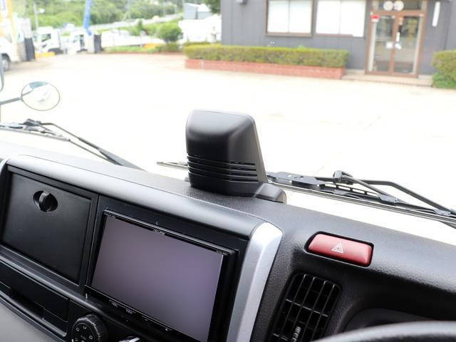 三菱ふそうキャンターアルミバン小型（2t・3t）[写真34]