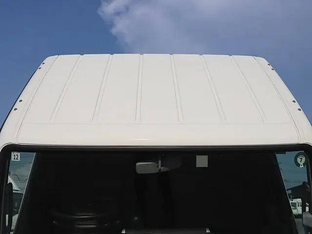 三菱ふそうキャンター平ボディ小型（2t・3t）[写真14]