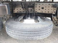 三菱ふそうキャンター平ボディ小型（2t・3t）[写真22]