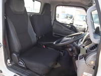 三菱ふそうキャンター平ボディ小型（2t・3t）[写真32]