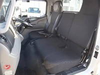 三菱ふそうキャンター平ボディ小型（2t・3t）[写真34]