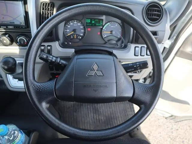 三菱ふそうキャンター平ボディ小型（2t・3t）[写真34]