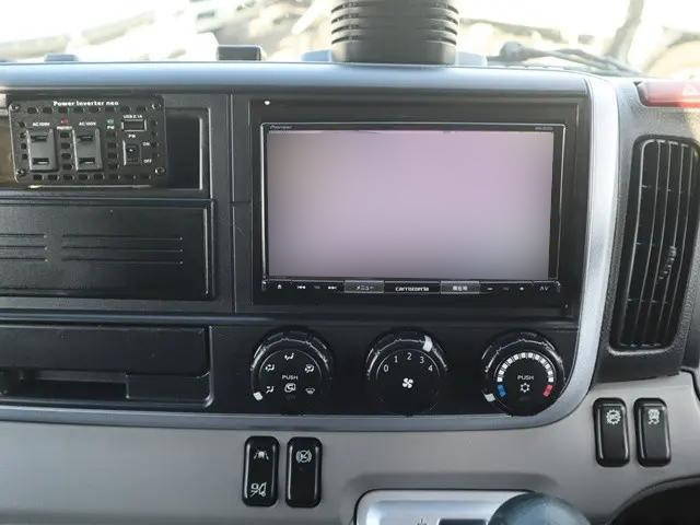 三菱ふそうキャンター平ボディ小型（2t・3t）[写真36]