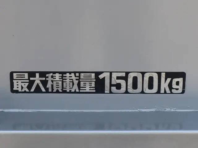 トヨタトヨエース平ボディ小型（2t・3t）[写真15]