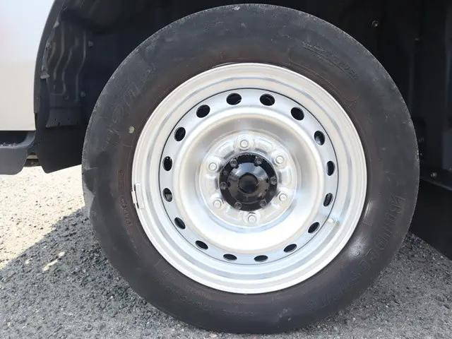 トヨタトヨエース平ボディ小型（2t・3t）[写真21]