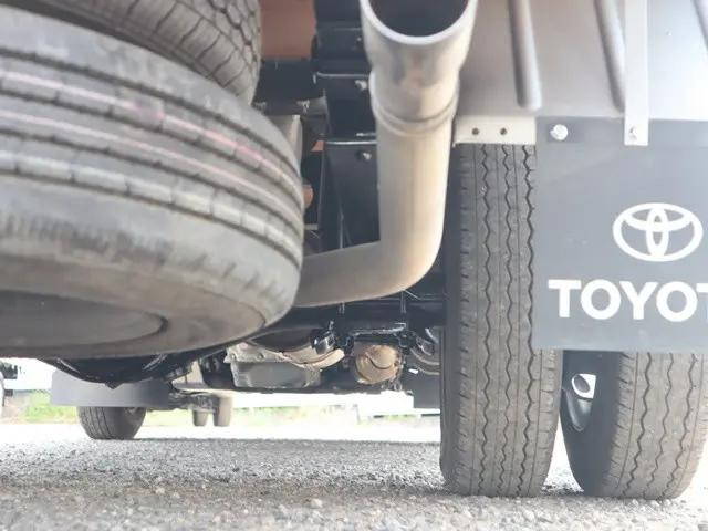 トヨタトヨエース平ボディ小型（2t・3t）[写真24]