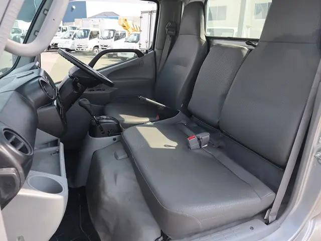 トヨタトヨエース平ボディ小型（2t・3t）[写真29]