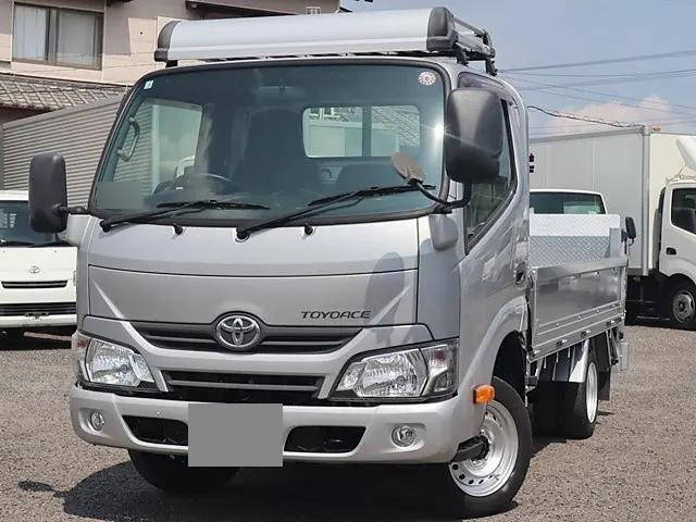 トヨタトヨエース平ボディ小型（2t・3t）[写真03]