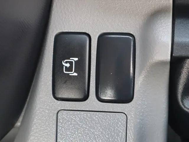 トヨタトヨエース平ボディ小型（2t・3t）[写真34]