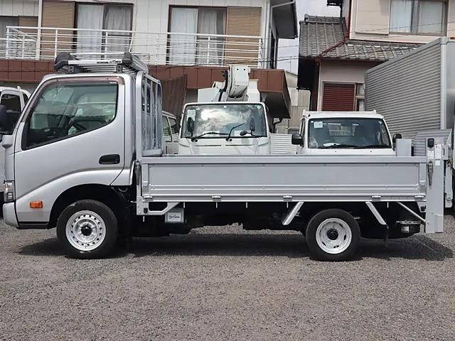 トヨタトヨエース平ボディ小型（2t・3t）[写真07]