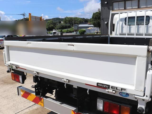 いすゞエルフ平ボディ小型（2t・3t）[写真12]