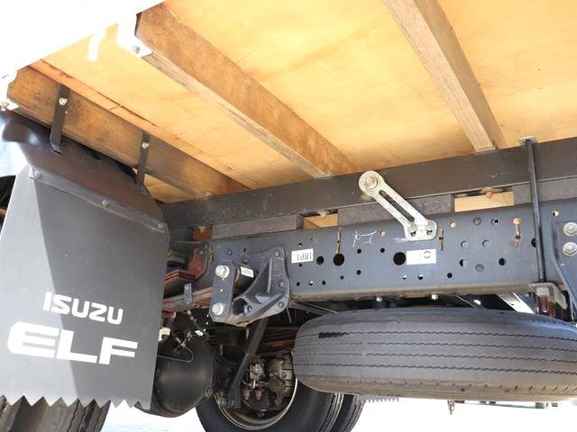 いすゞエルフ平ボディ小型（2t・3t）[写真22]